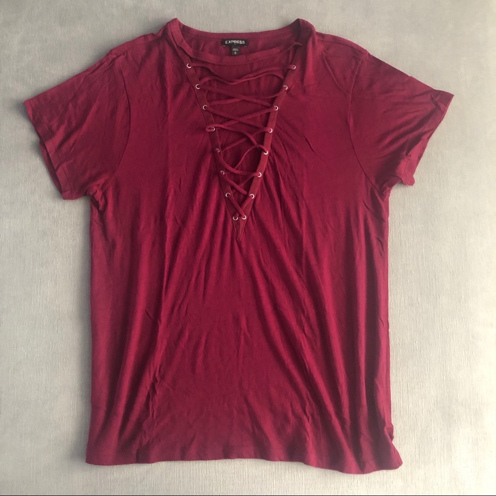 Express lace up tee